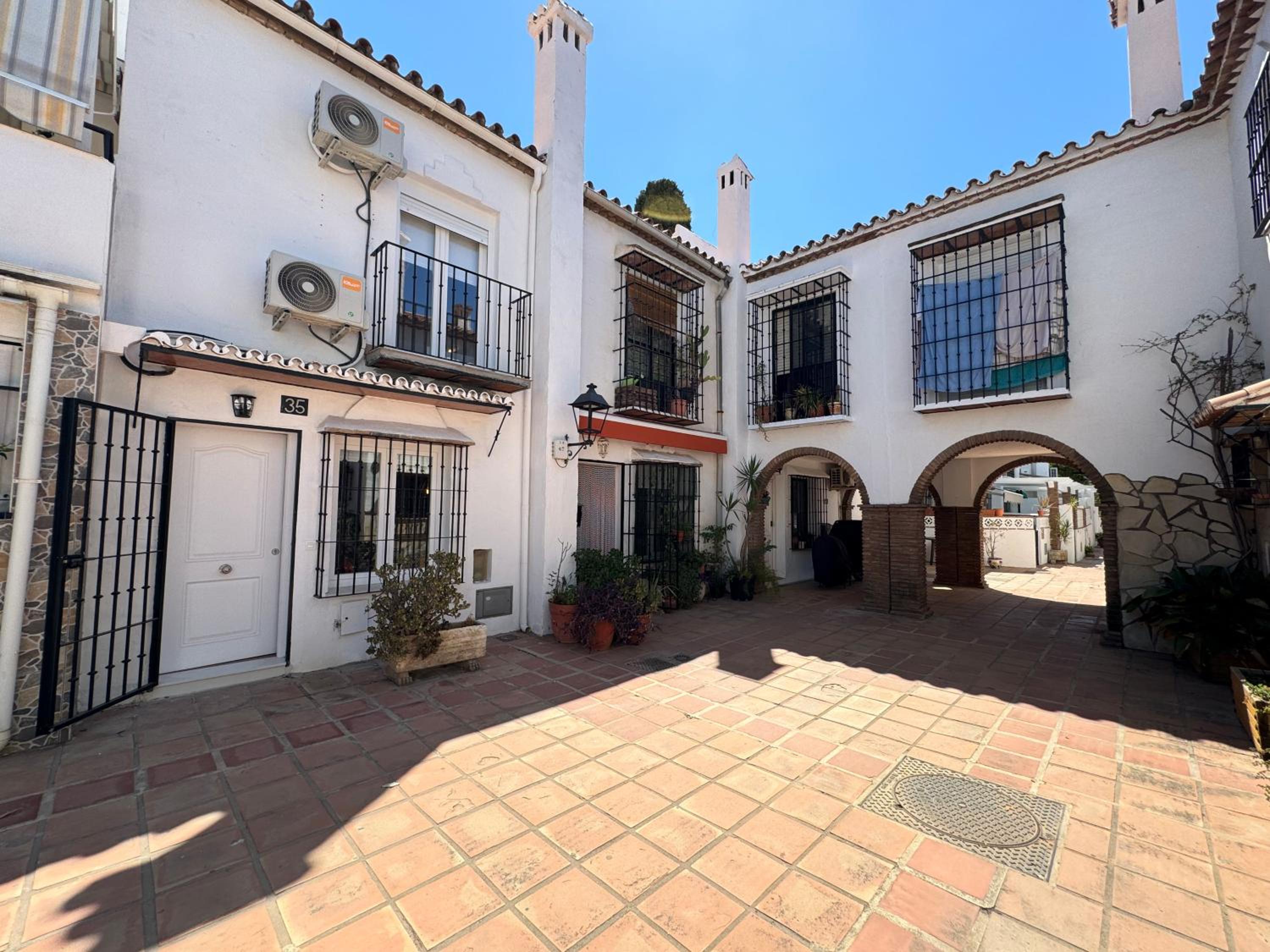 Colina Beach by ELE Apartments
