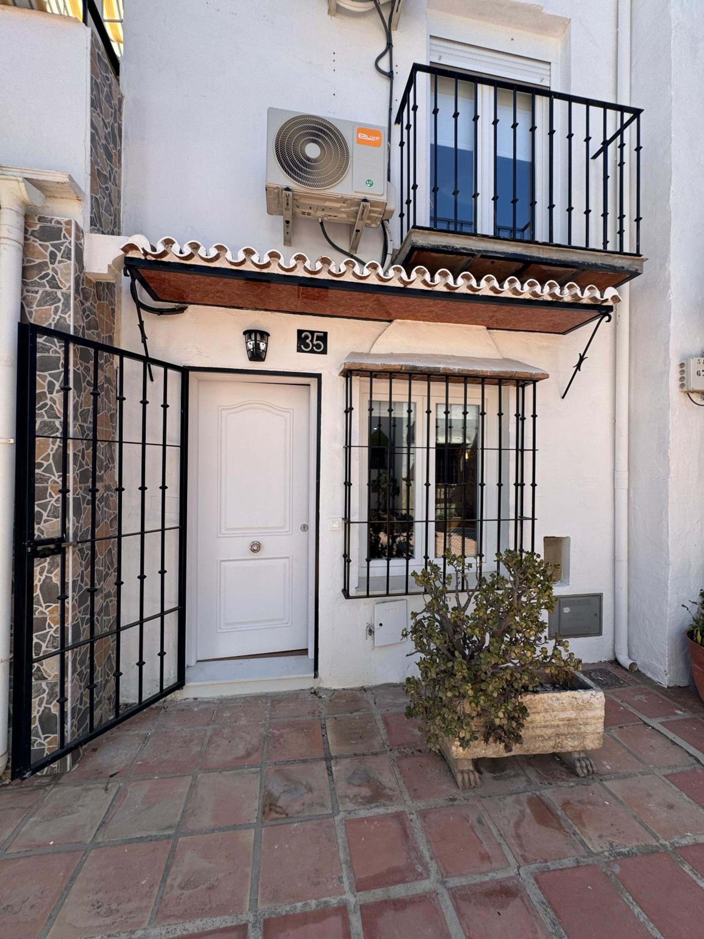 Colina Beach by ELE Apartments