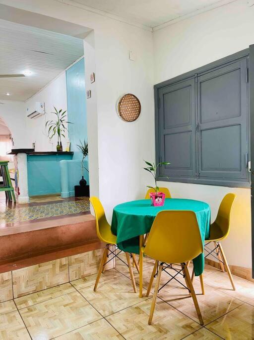 Apart El Altillo, loft ambientes abiertos 6 pax en Cataratas pileta compartida