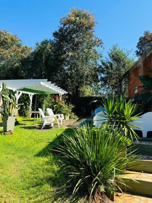 Apart El Altillo, loft ambientes abiertos 6 pax en Cataratas pileta compartida
