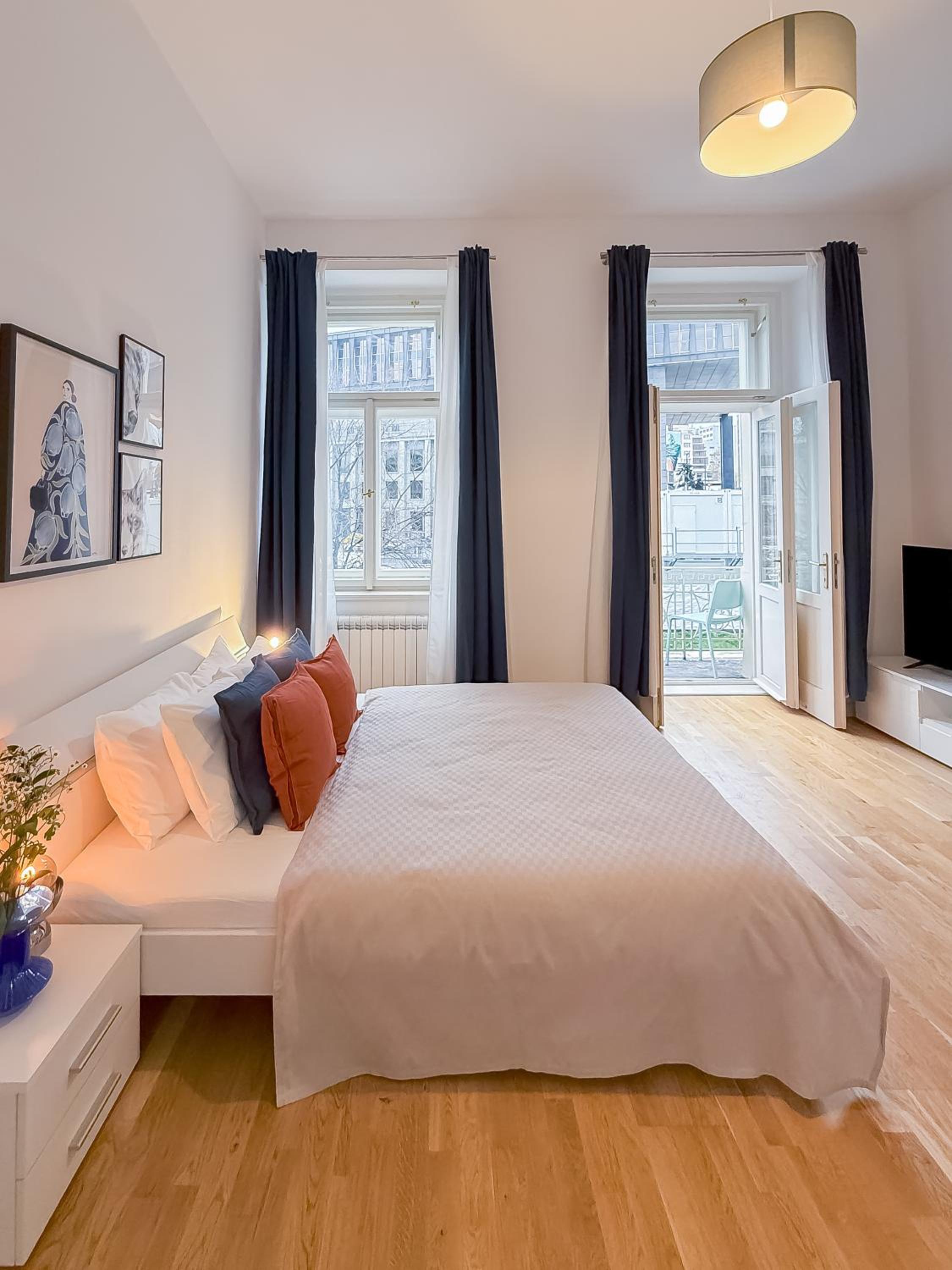 TurnKey I Wenceslas Square Apartments