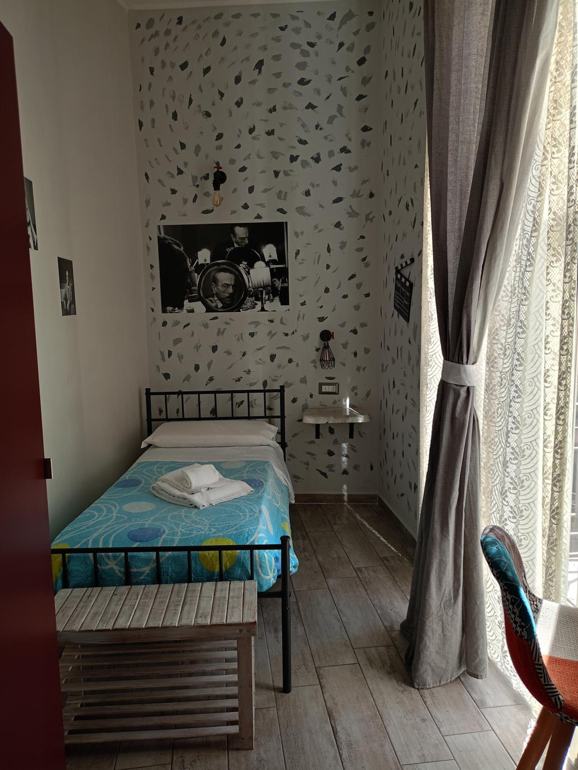 Artisti Sustinea Rooms