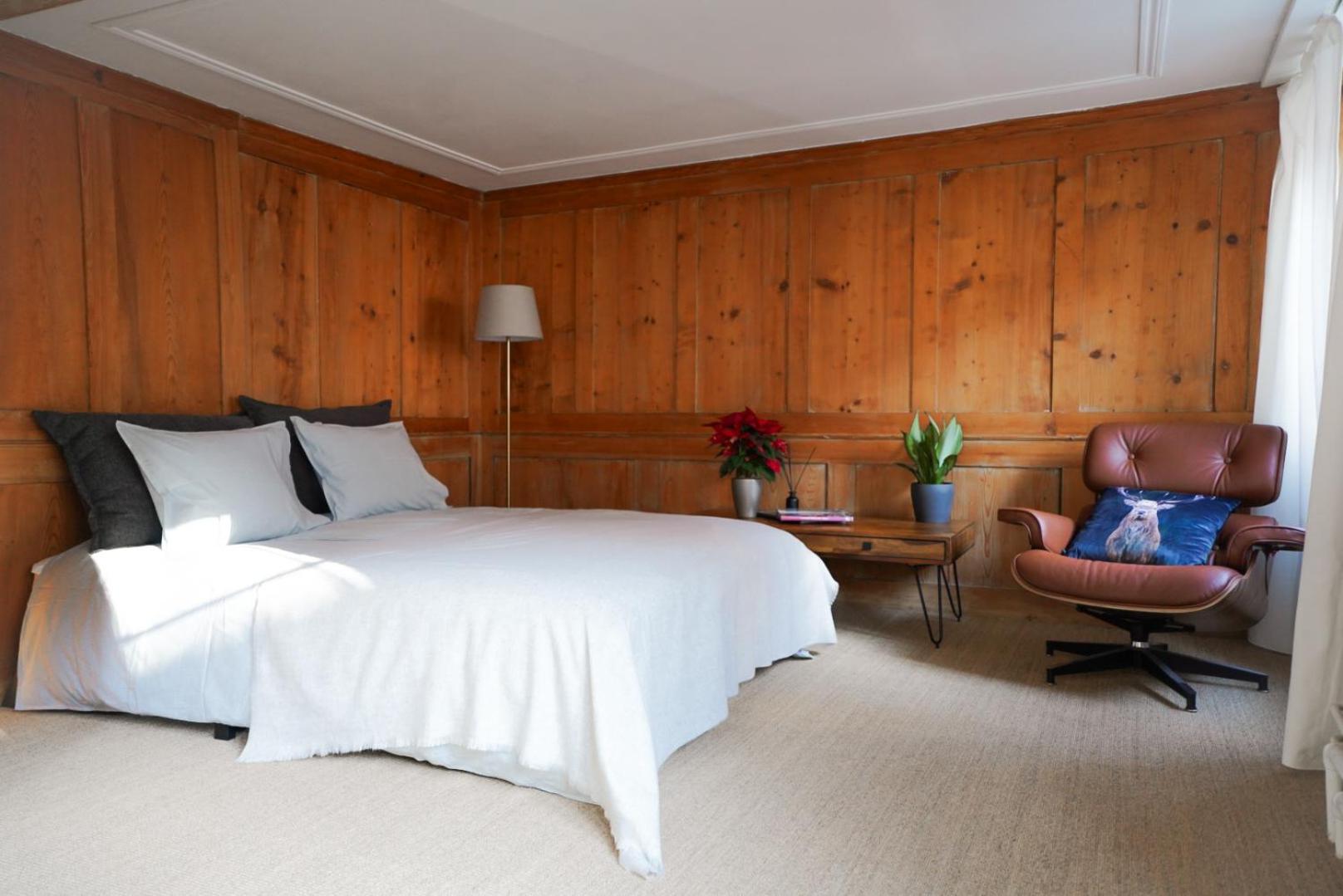 Charming Historical Apartment in Zurich City Center Oldtown