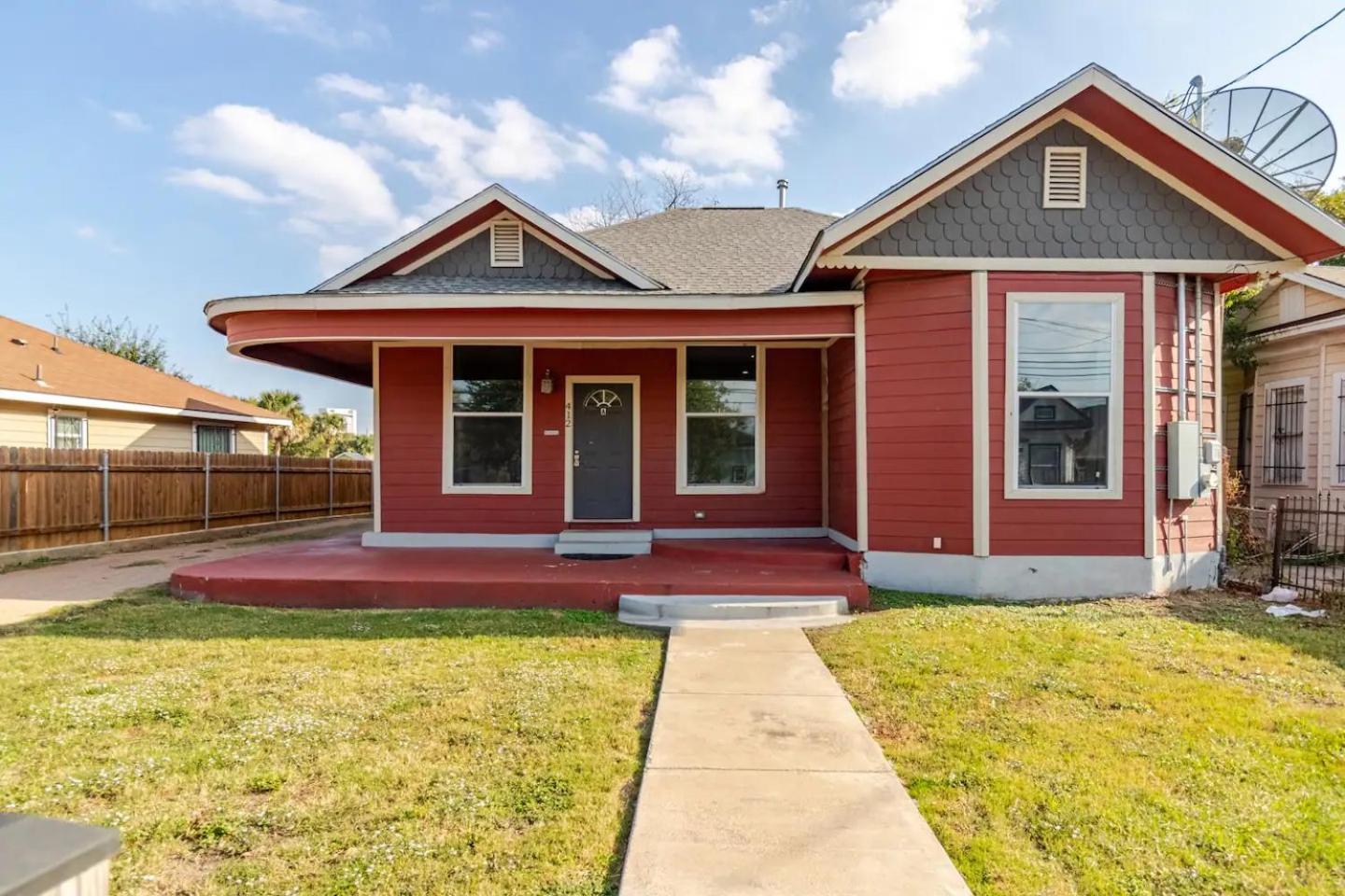 Private Rooms in San Antonio Home 5 mins to downtown view 3