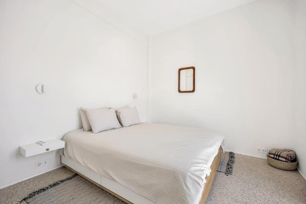 Designer comfy penthouse, Pagrati-"Hilton" area with splendid city views photo 3