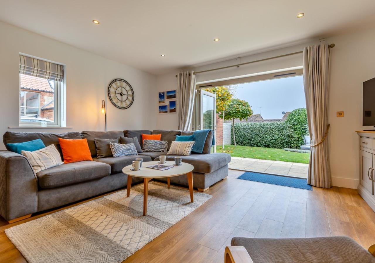 4 Bed in Blakeney oc-m30326 view 2