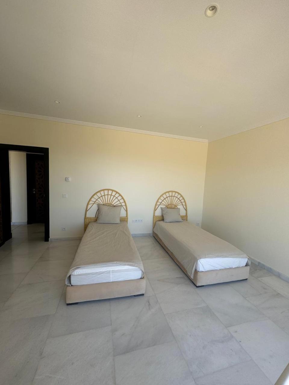 Villa Beni Mejmel avec vue exceptionnelle