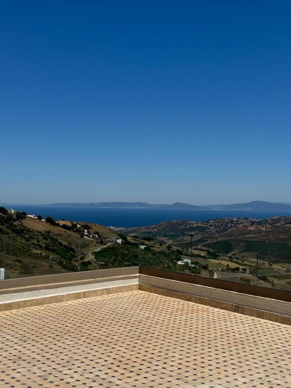Villa Beni Mejmel avec vue exceptionnelle