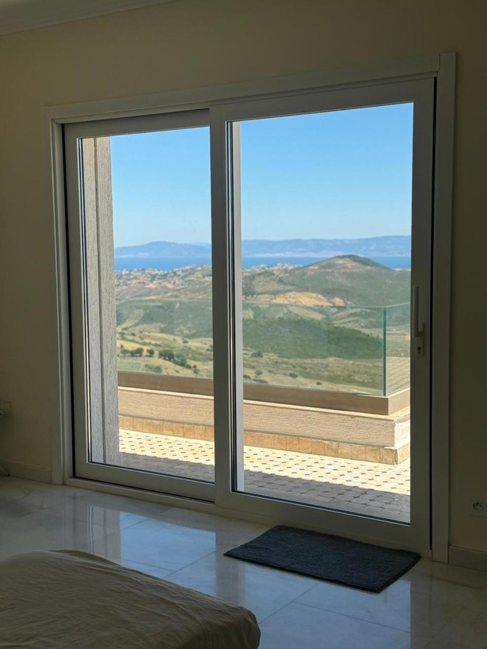 Villa Beni Mejmel avec vue exceptionnelle