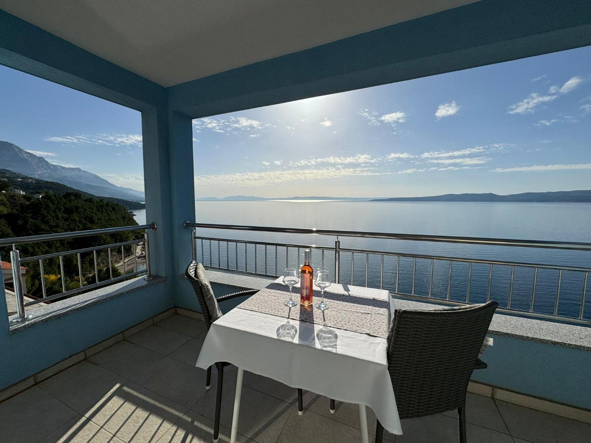 Villa Orada en Brela — balance & terrace