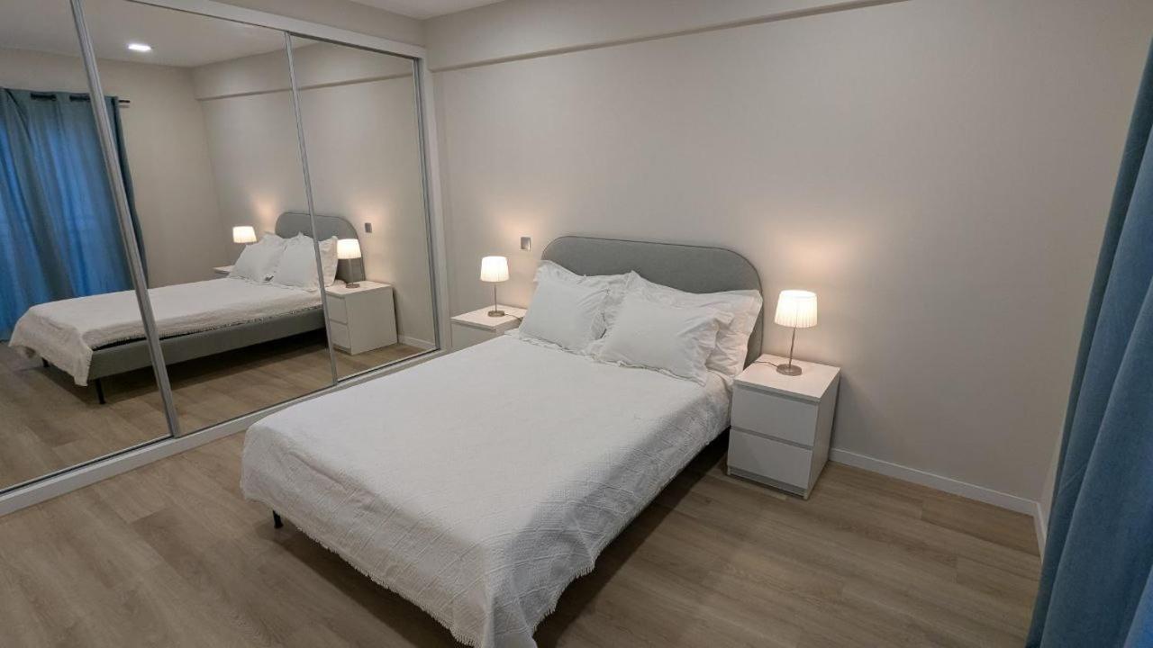 Top-Floor One-Bedroom Flats - Peaceful with Ocean and City Views view 2