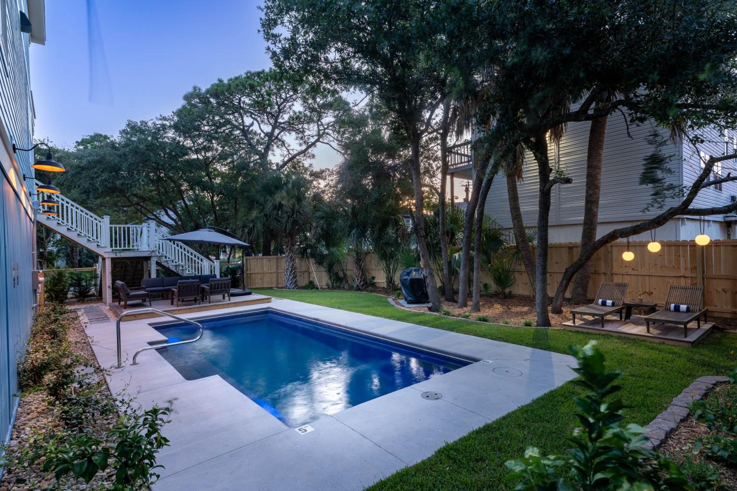 Windward House by AvantStay Walk to Beach Restaurants Saltwater Pool