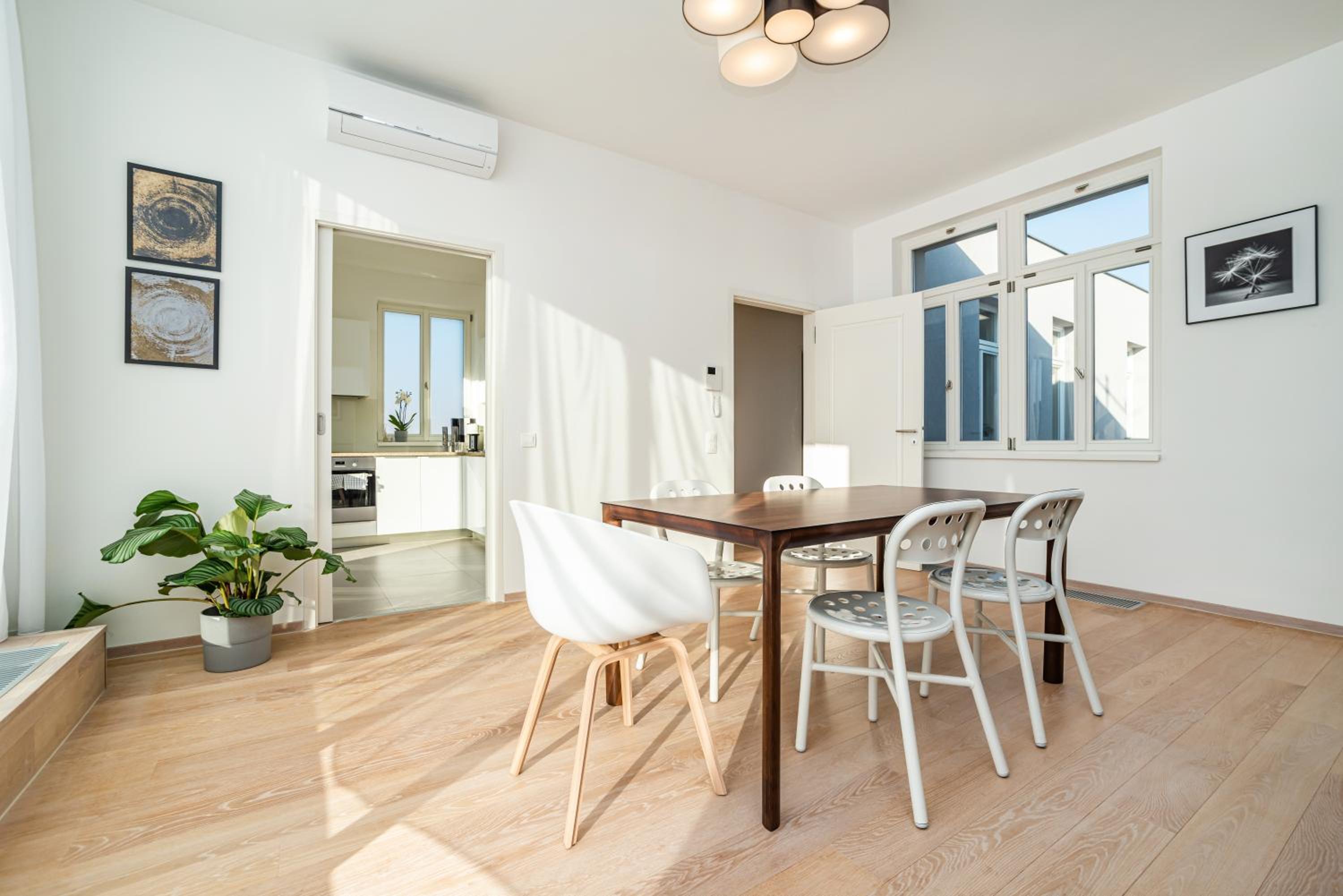 High-class rooftop apt. with spacious terrace