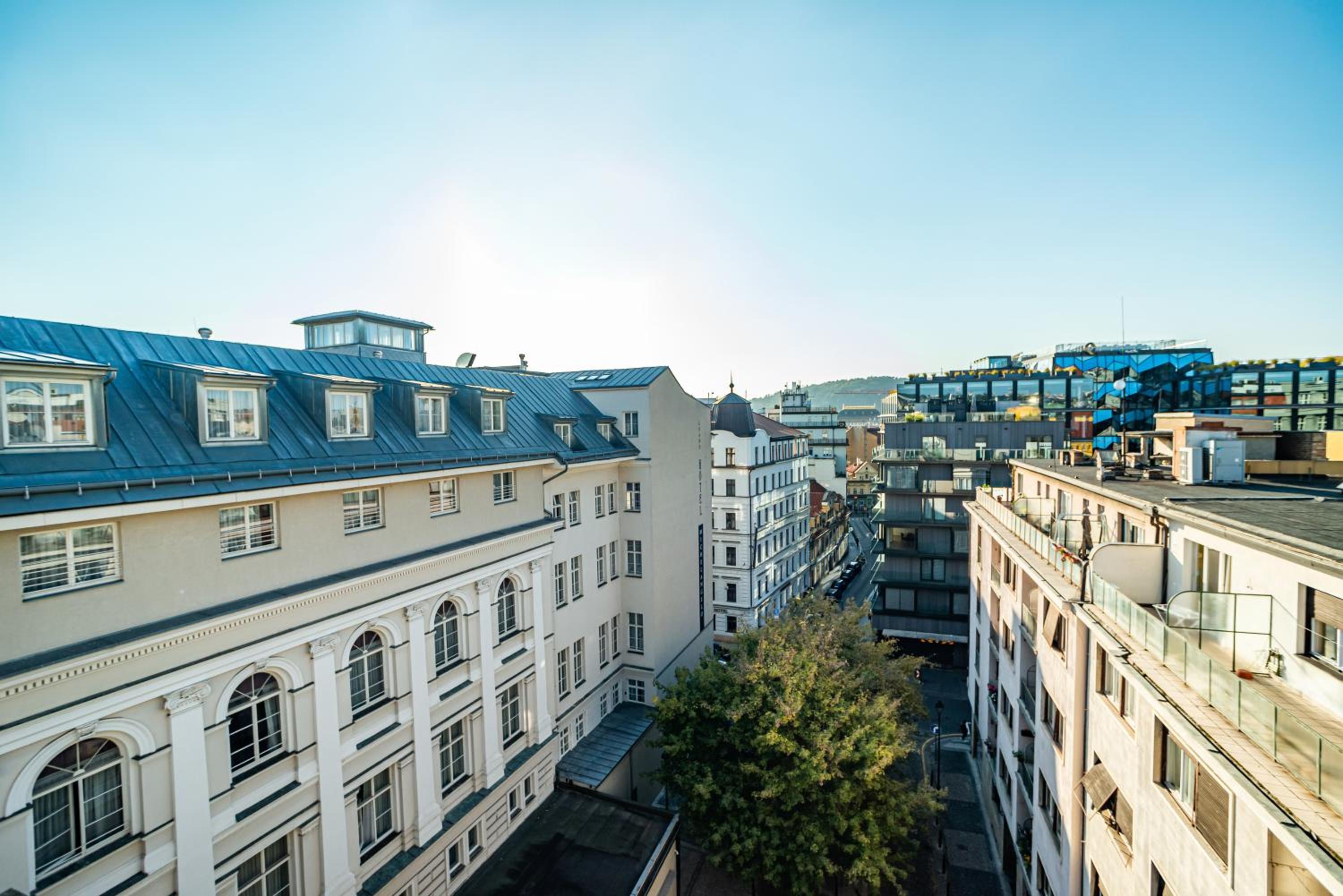High-class rooftop apt. with spacious terrace