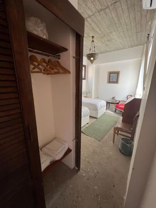 Private Room with Mashrabiya Windows in Historic Mamluk Palace - Bayt Yakan, Old Cairo