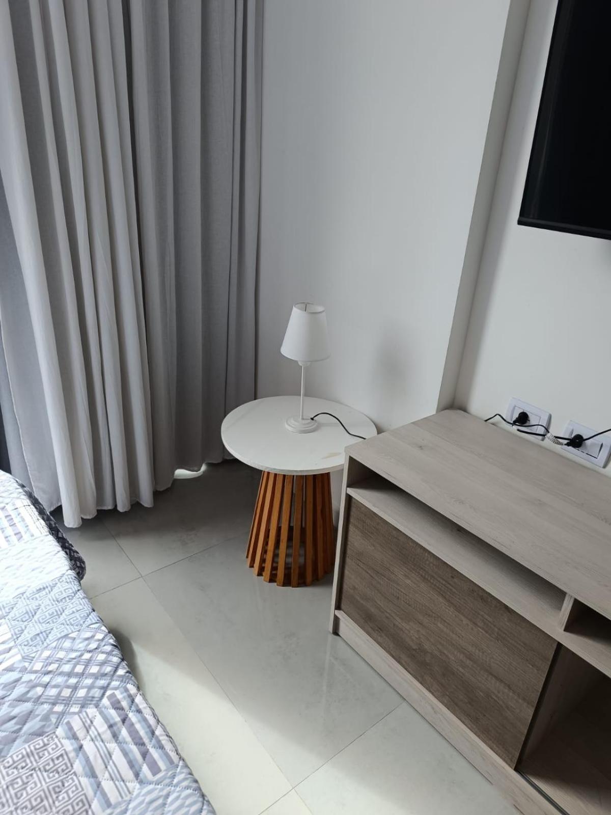 Brickell 2A Pileta