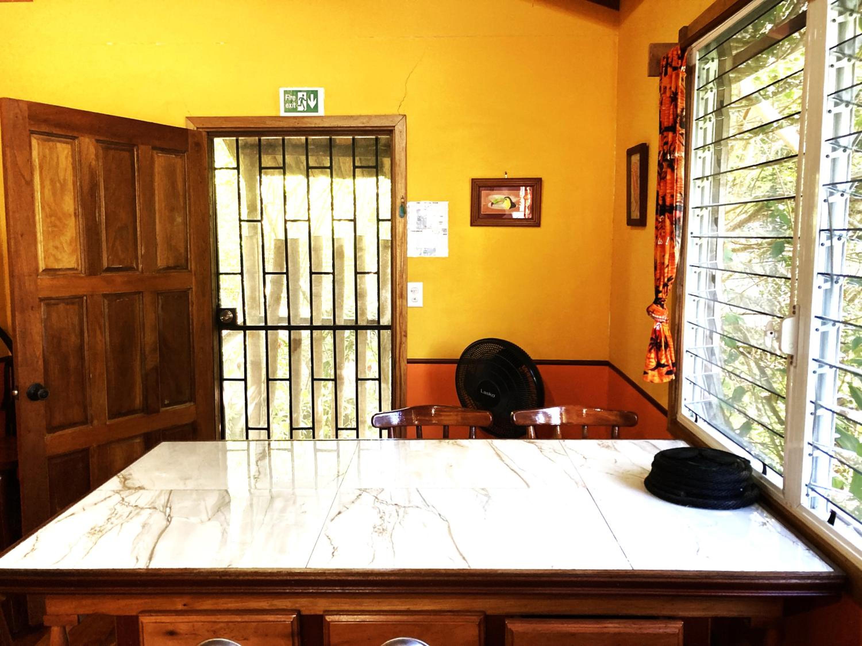 2BR Treetop Cottage Tropical Adventure, Maya Ruins San Ignacio Center Nearby