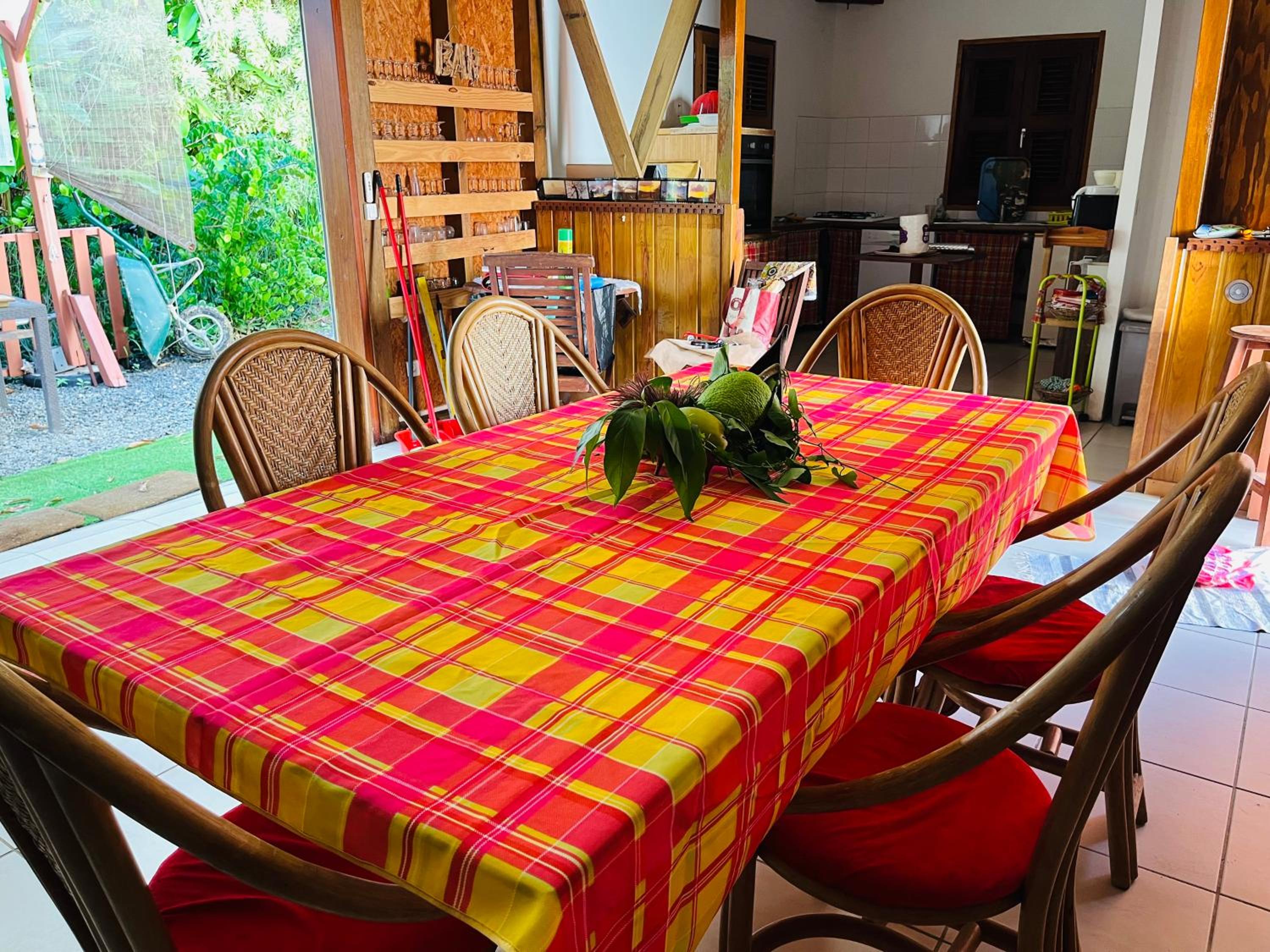 Villa Familiale 8p Piscine Jardin PMR
