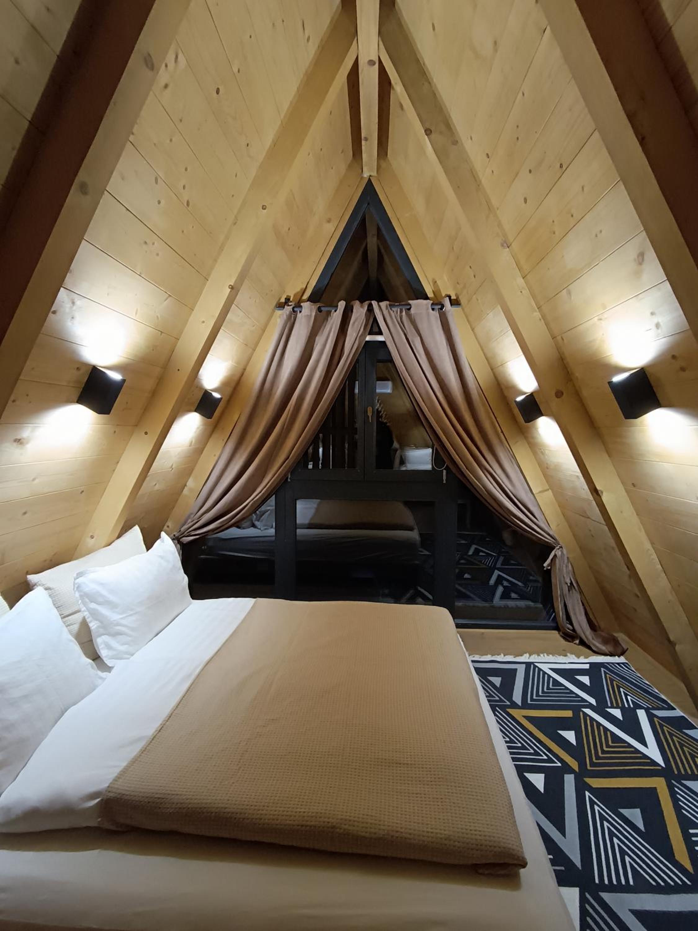 Stone Chalets - LUNA