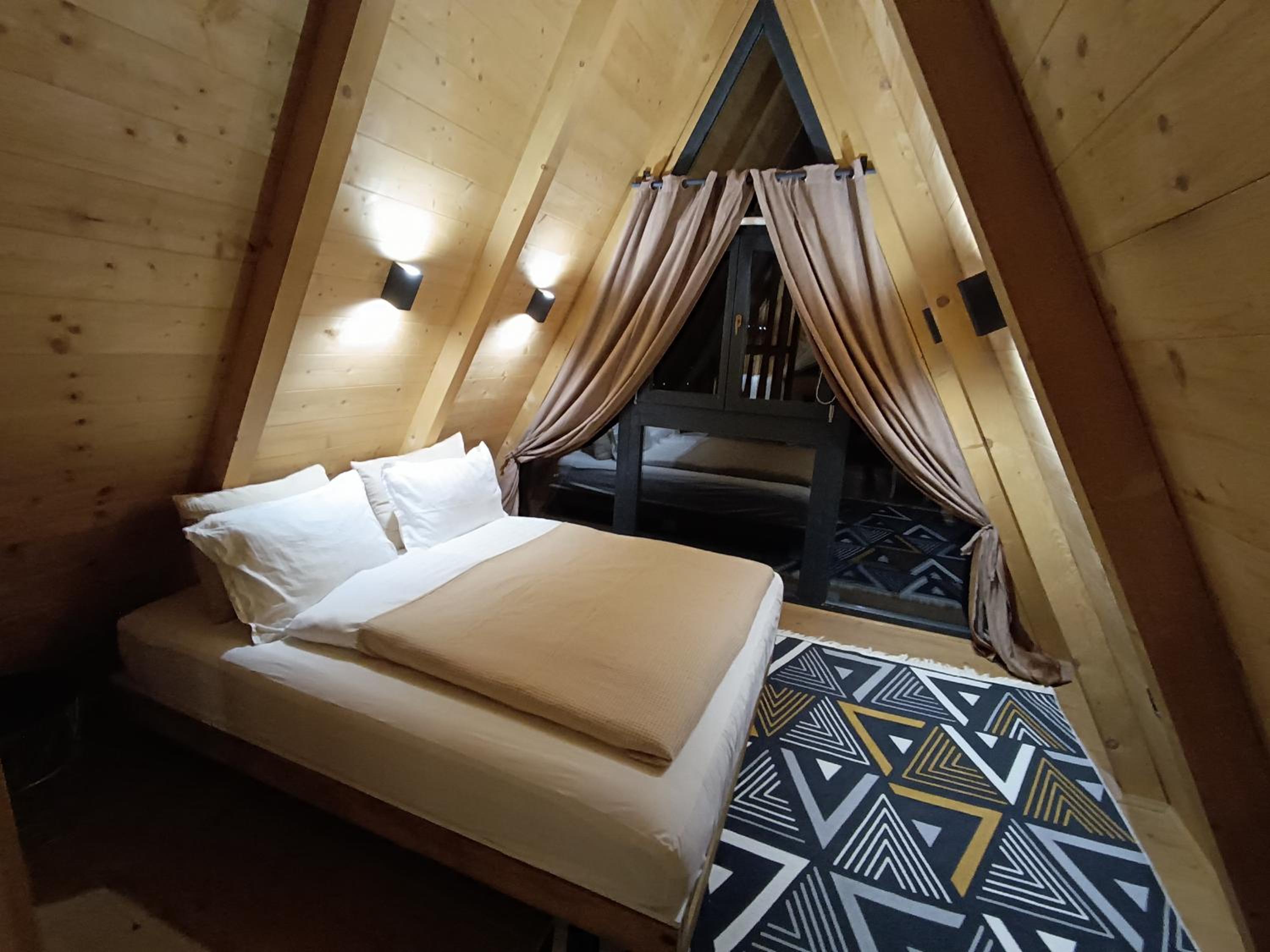Stone Chalets - LUNA