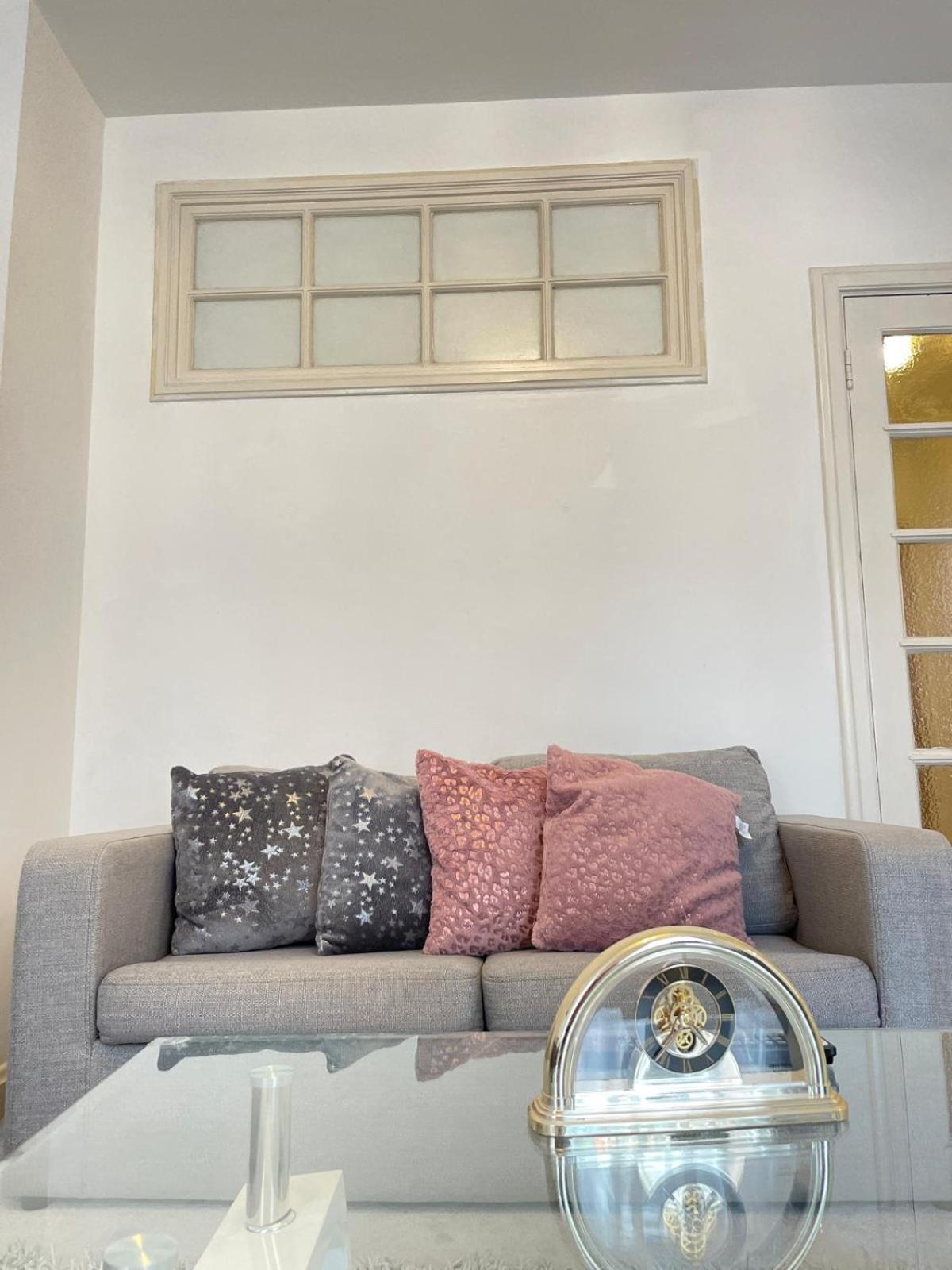 Luxurious Westminster Flat Perfect for Families & Business Travelers, Steps to Landmarks!