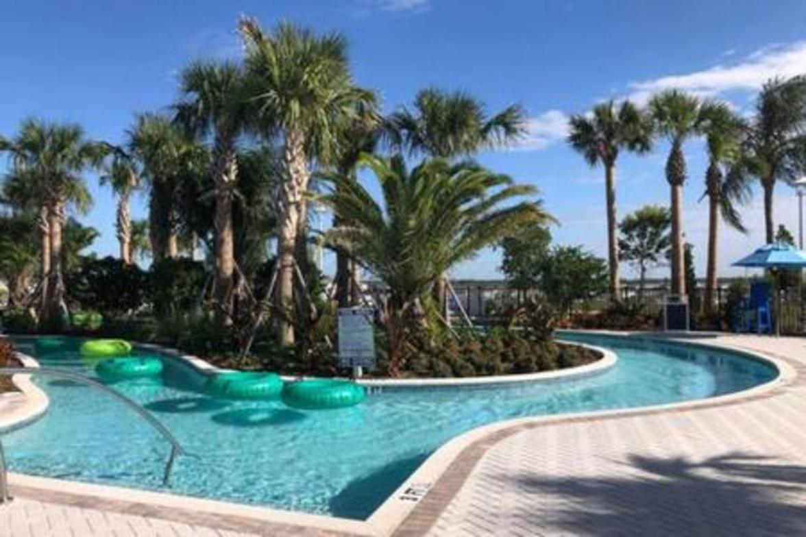 Stunning 5B45B, Heated Pool & BBQ