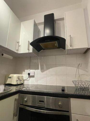 Luxurious Westminster Flat Perfect for Families & Business Travelers, Steps to Landmarks!