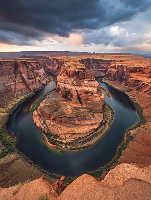 Horseshoe Bend, Antelope Canyon, Powell Oasis