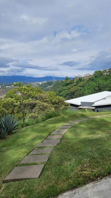 WIFI AC parking Serene, Relaxation in Escazu