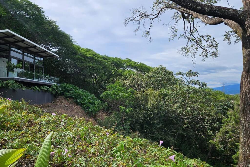 WIFI AC parking Serene, Relaxation in Escazu