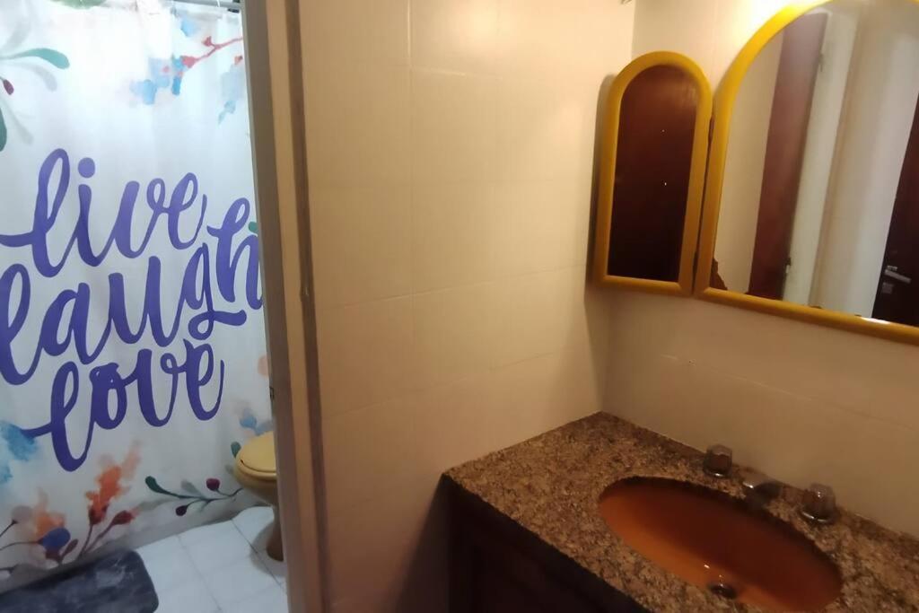 Casa Bustamante Barrio ALFAR para 8 personas