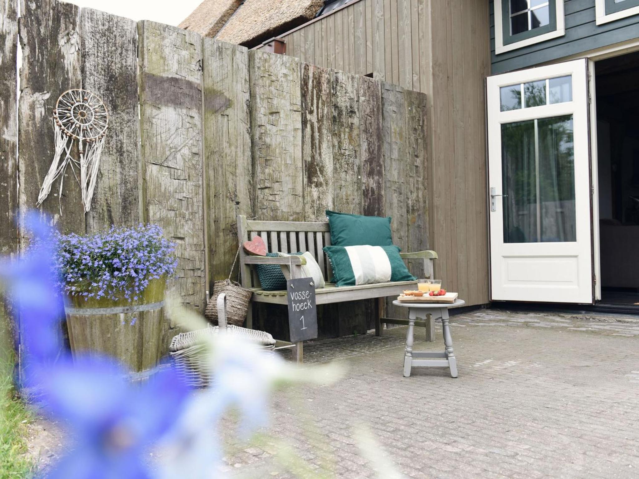 Apartment with terrace with sufficient garden view 2