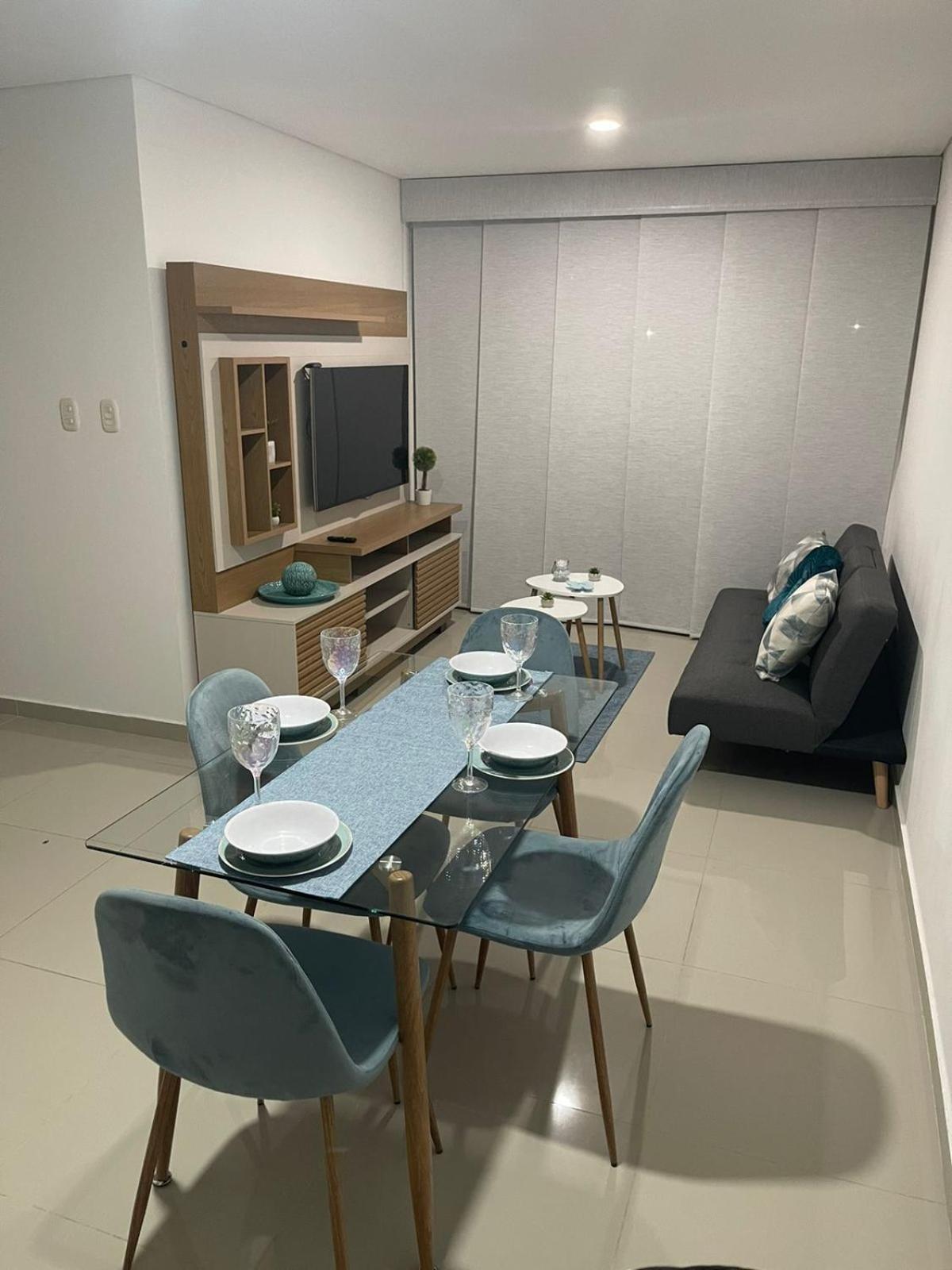 APARTAMENTO DE LUJO con AIRE ACONDICIONADO 5 min del rio Guatapurí centro comercial y parque de la leyenda vallenata