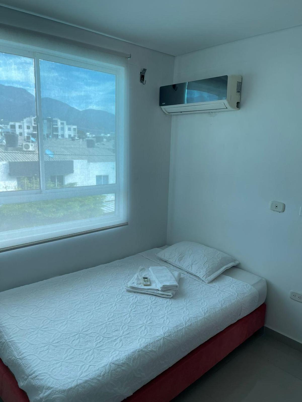 APARTAMENTO DE LUJO con AIRE ACONDICIONADO 5 min del rio Guatapurí centro comercial y parque de la leyenda vallenata