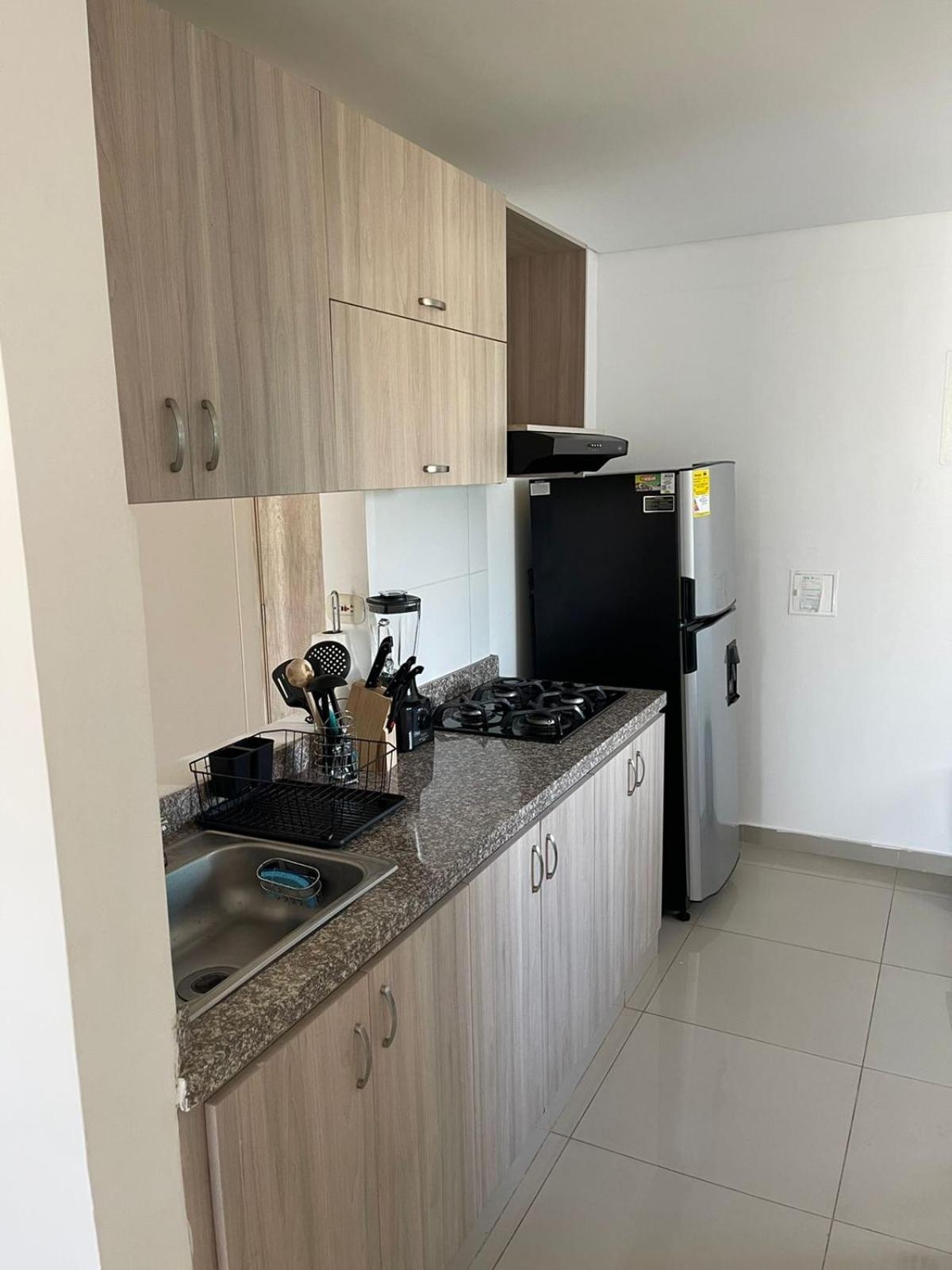 APARTAMENTO DE LUJO con AIRE ACONDICIONADO 5 min del rio Guatapurí centro comercial y parque de la leyenda vallenata