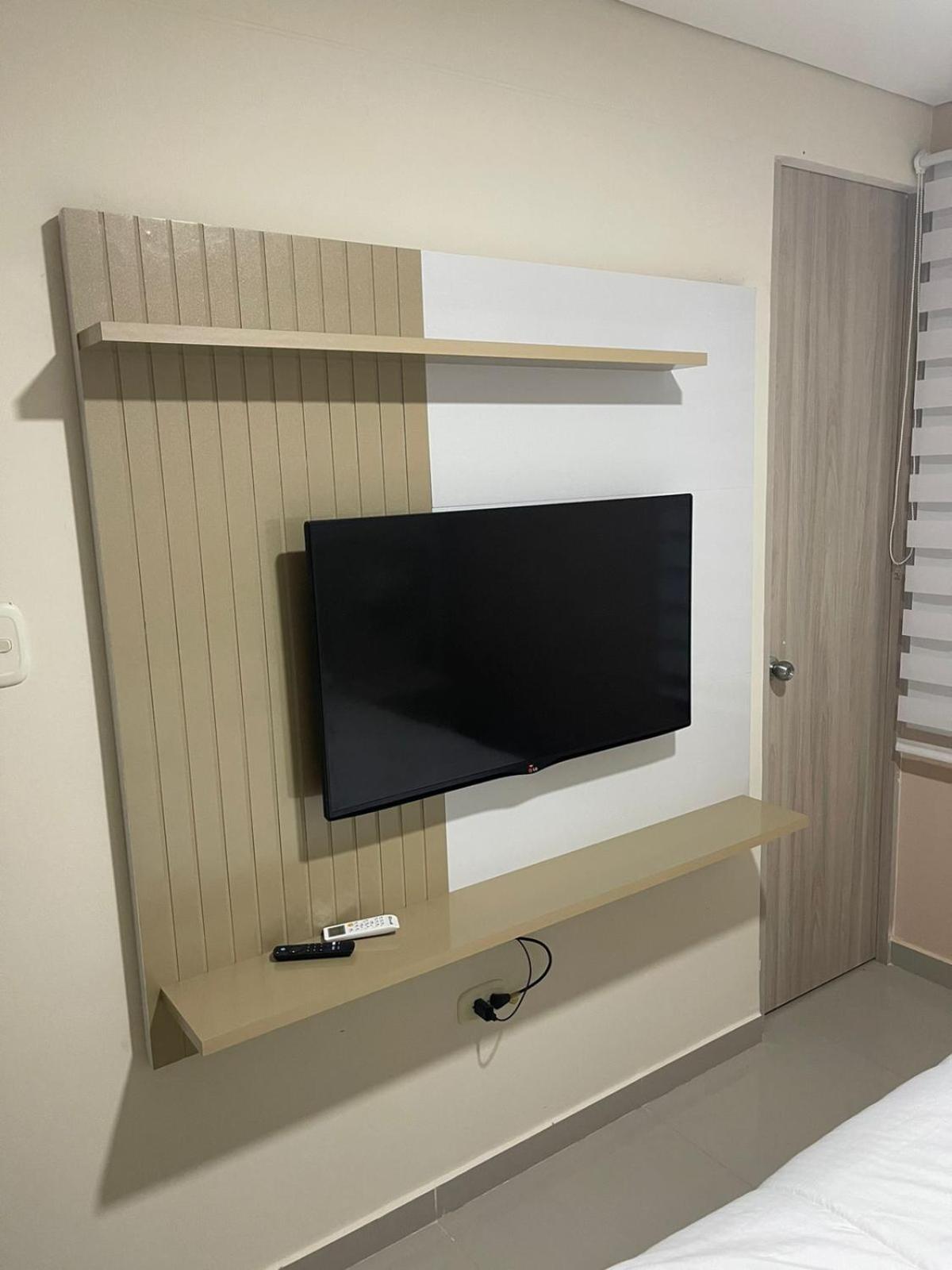 APARTAMENTO DE LUJO con AIRE ACONDICIONADO 5 min del rio Guatapurí centro comercial y parque de la leyenda vallenata