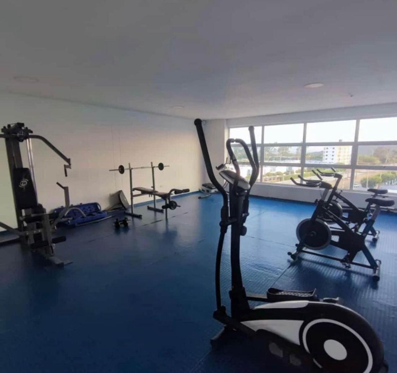 APARTAMENTO DE LUJO con AIRE ACONDICIONADO 5 min del rio Guatapurí centro comercial y parque de la leyenda vallenata