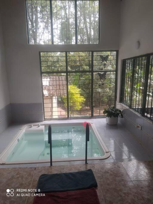 San Francisco Finca Con Jacuzzi