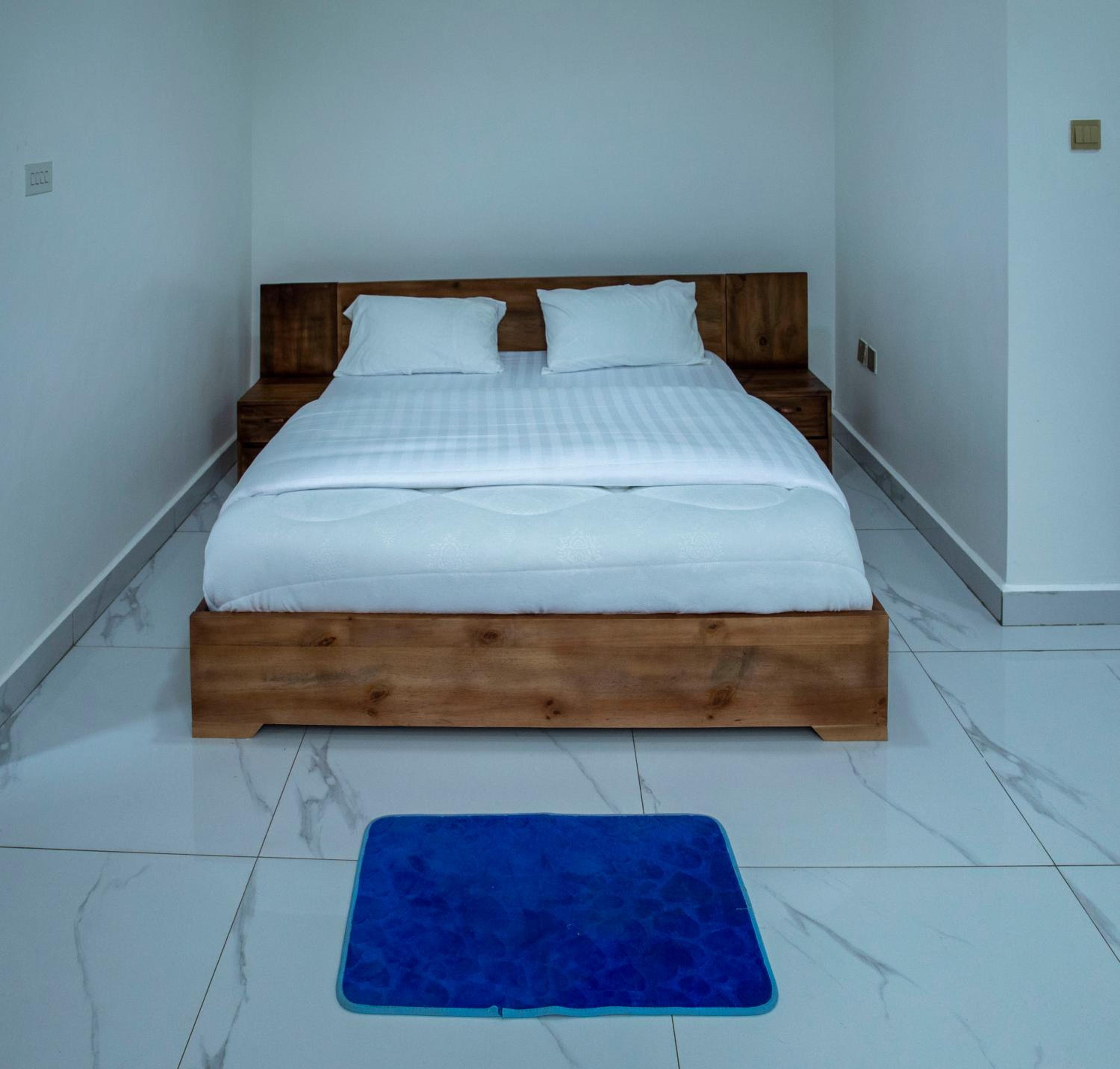 Holly apartment
