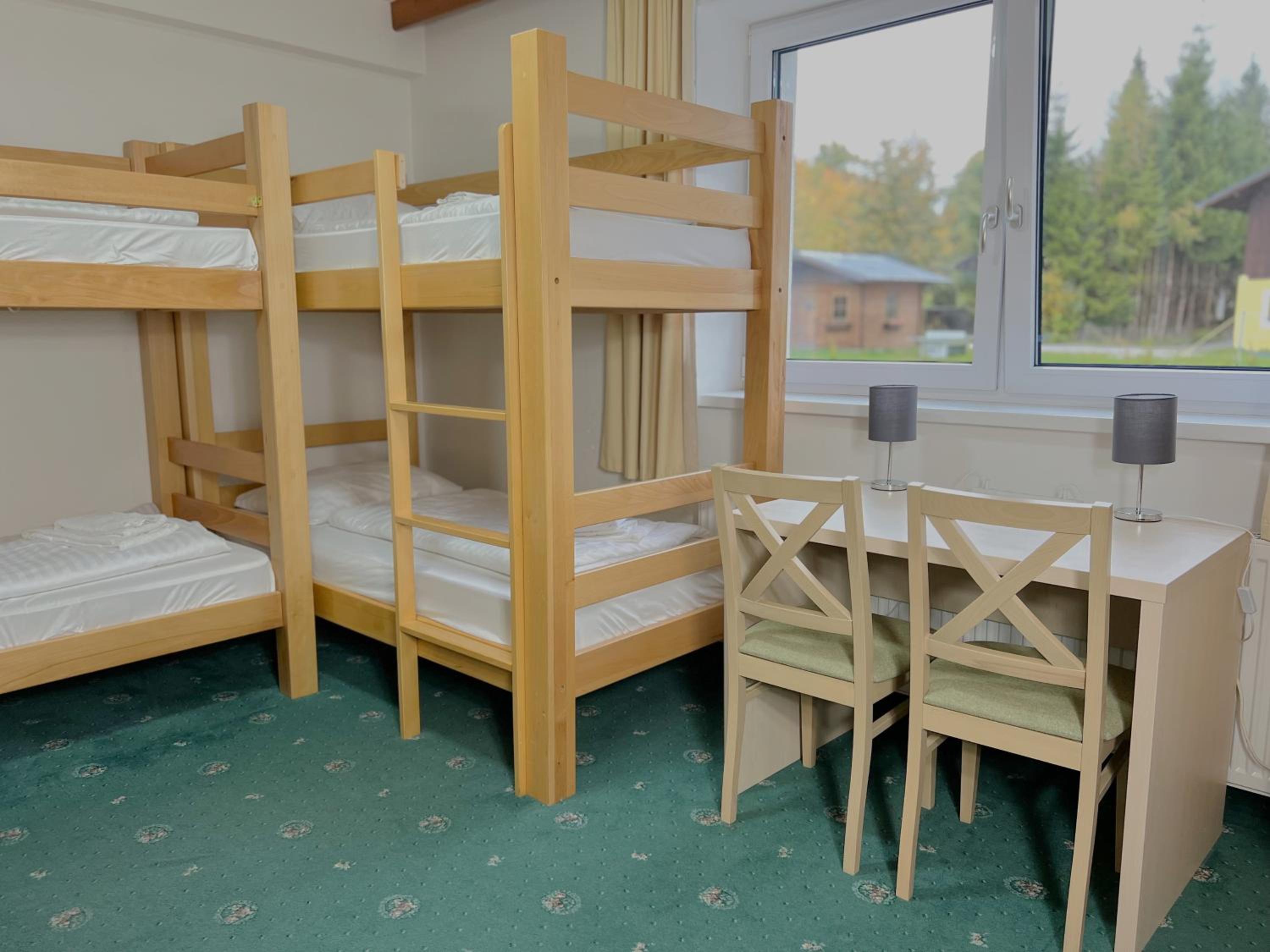 Mountain Hotel & Hostel