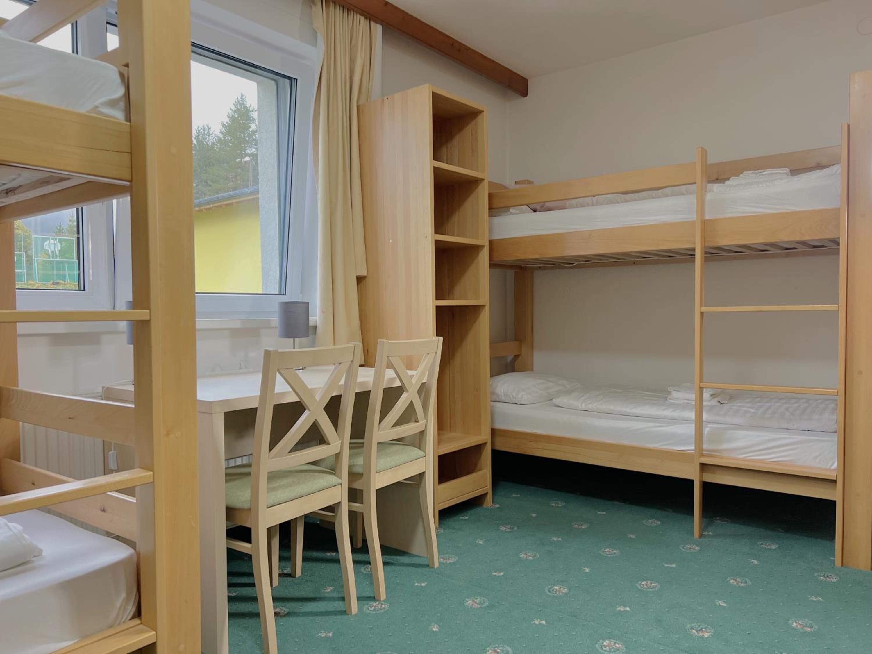Mountain Hotel & Hostel