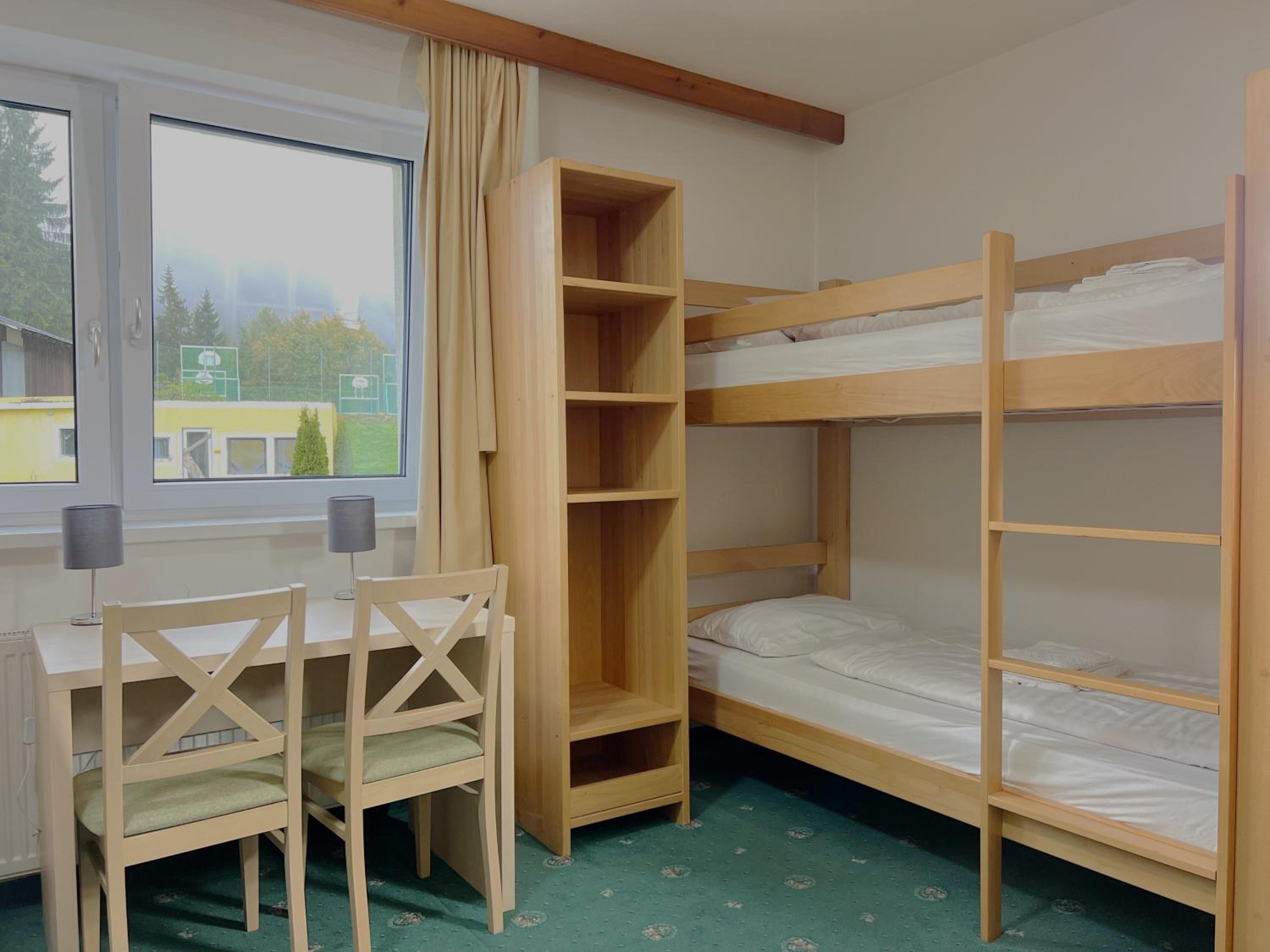 Mountain Hotel & Hostel