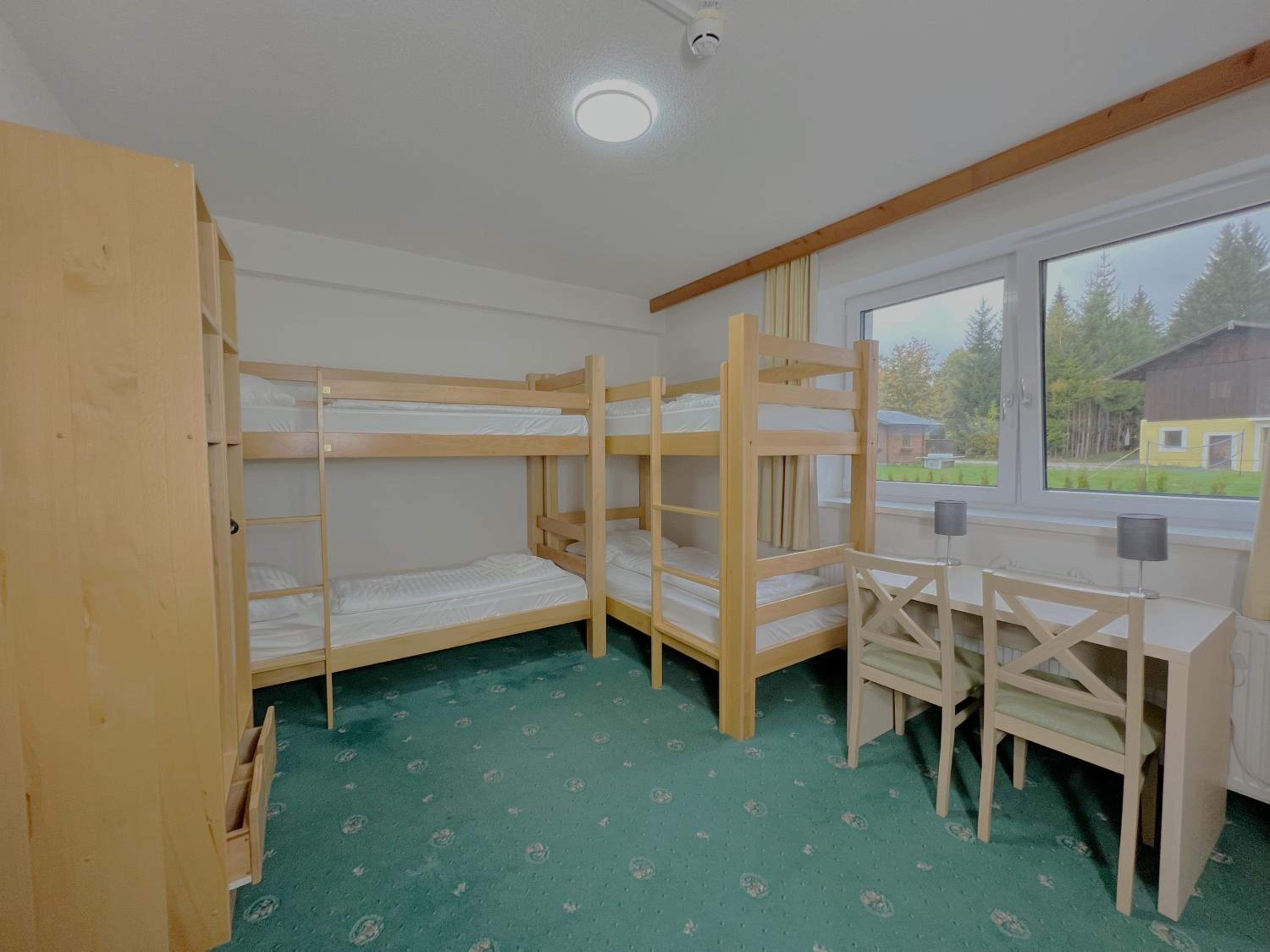 Mountain Hotel & Hostel