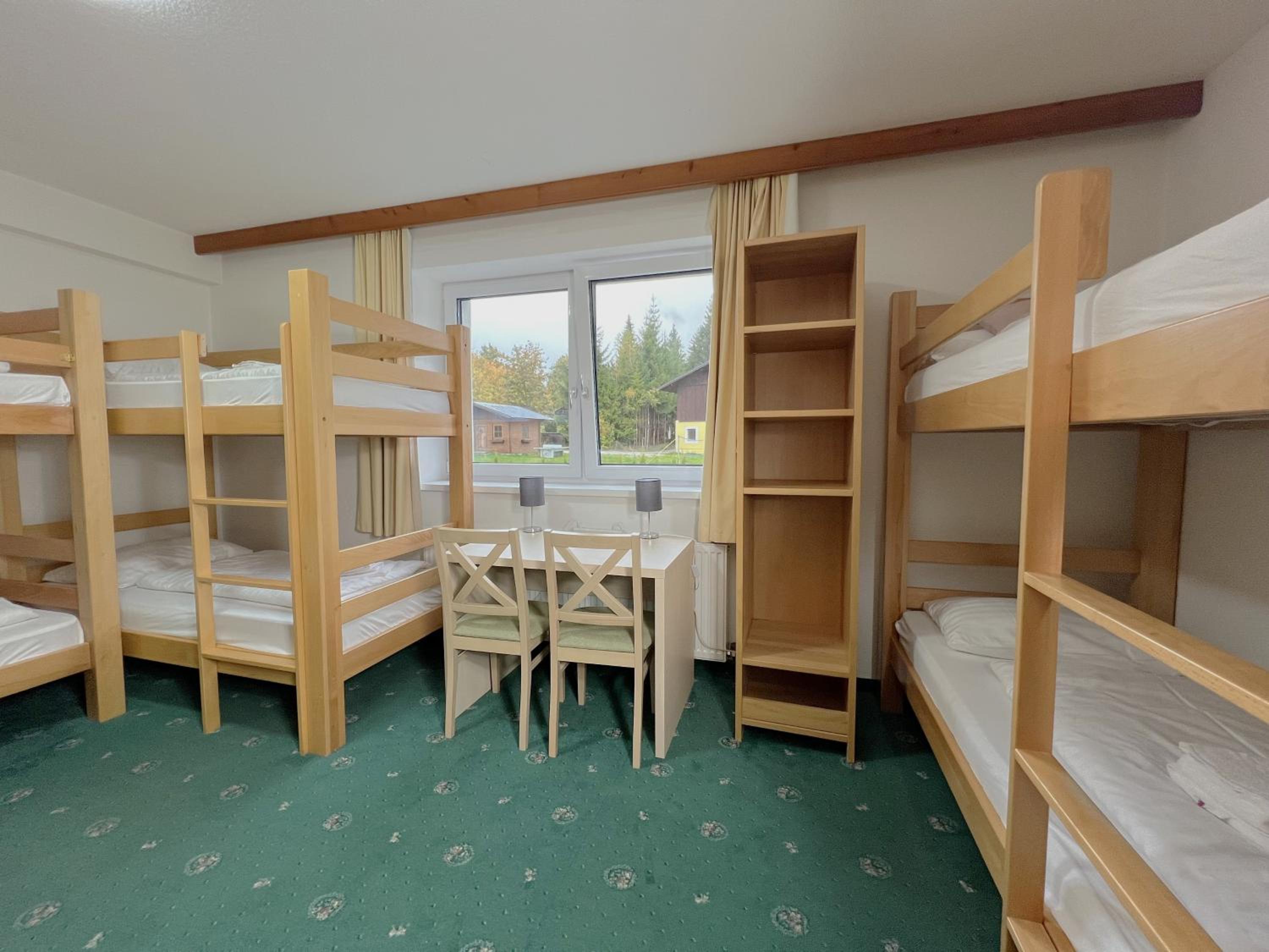 Mountain Hotel & Hostel