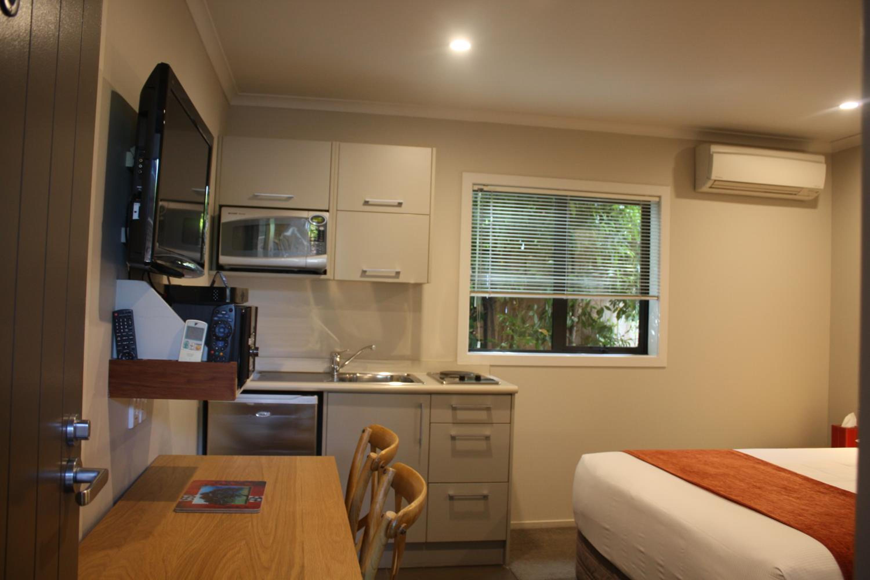 Albert Court Motor Lodge