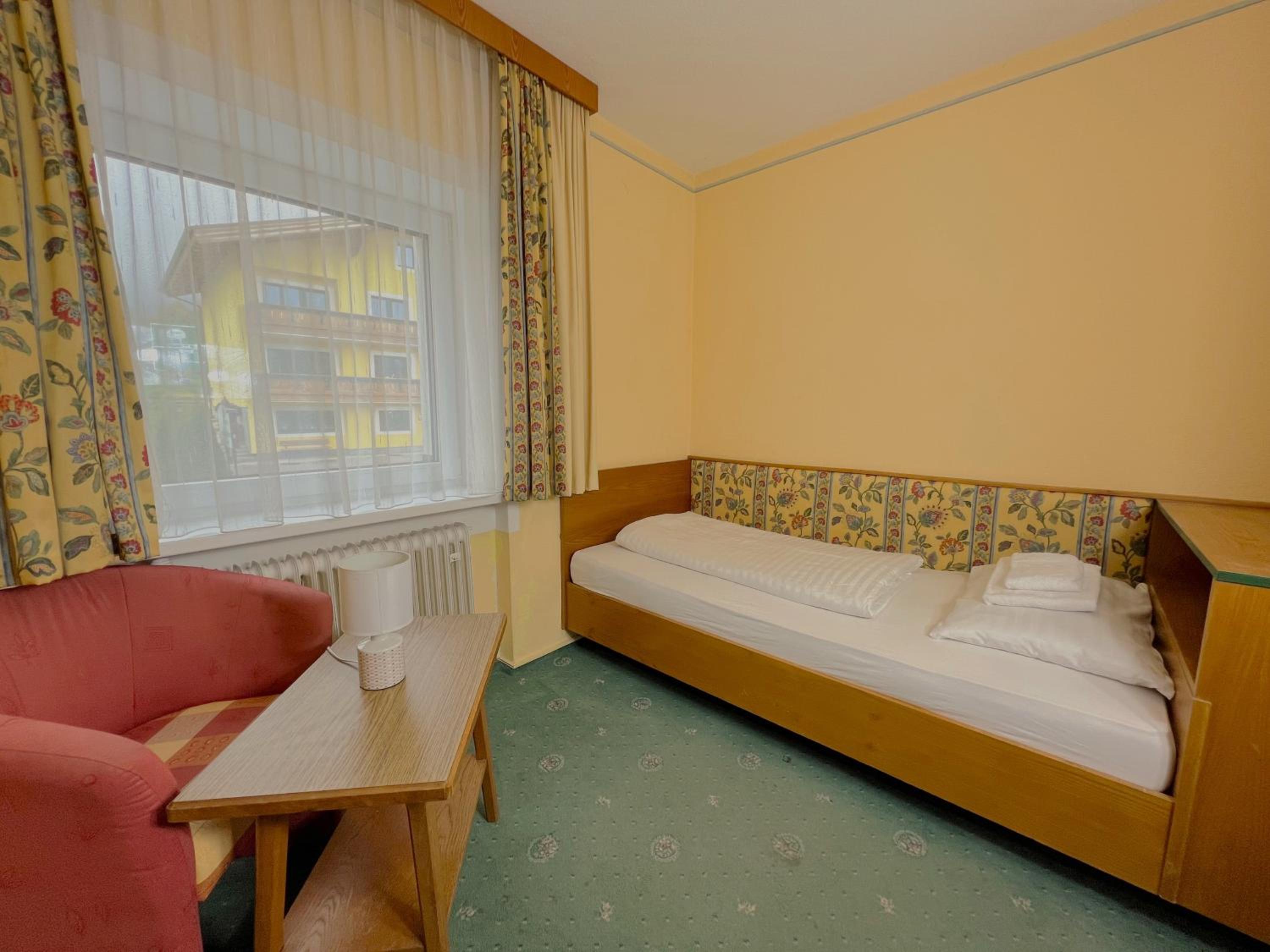 Mountain Hotel & Hostel