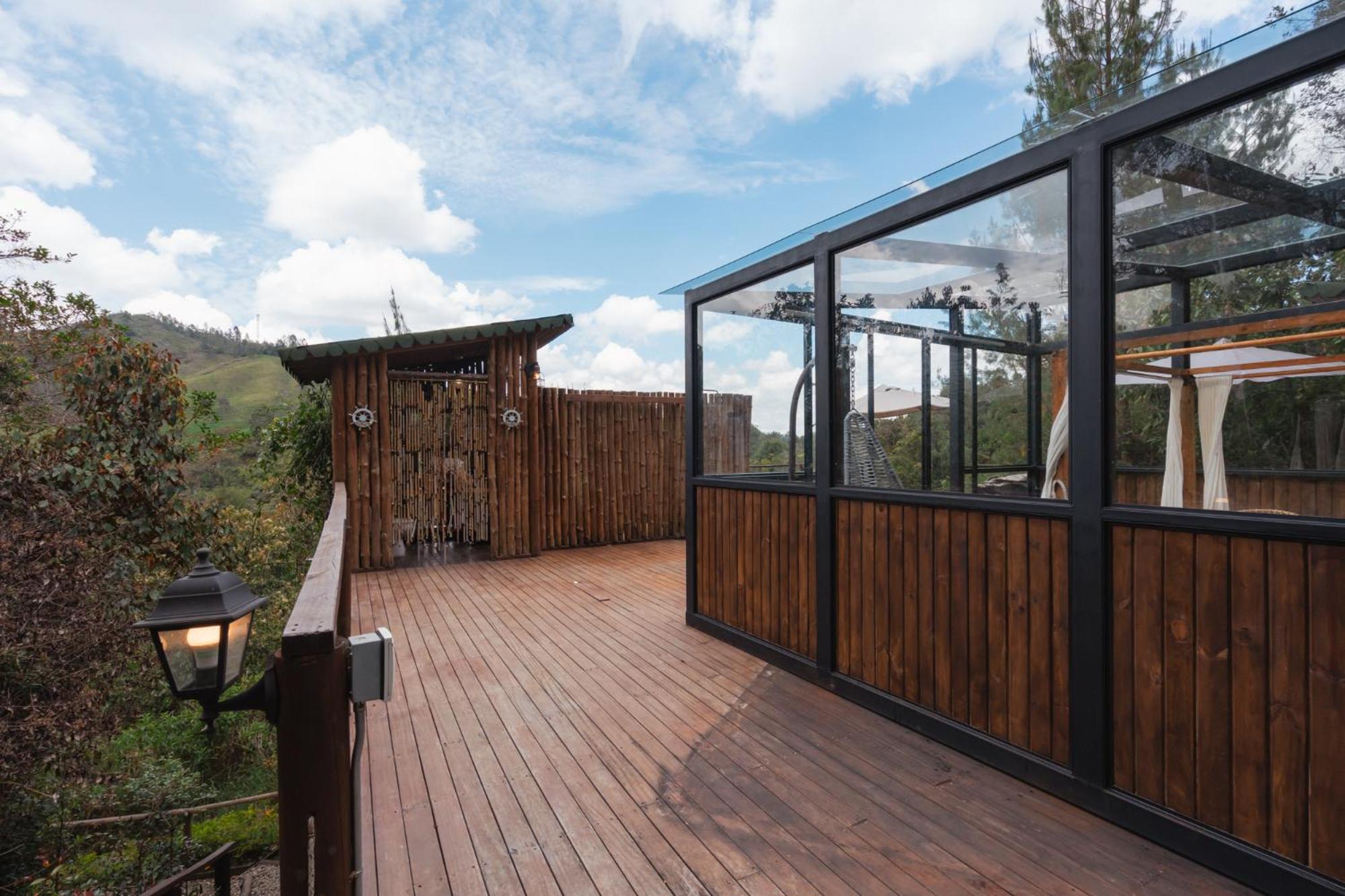 BubbleSky Glamping 40 min from Medellin - Property Image 100
