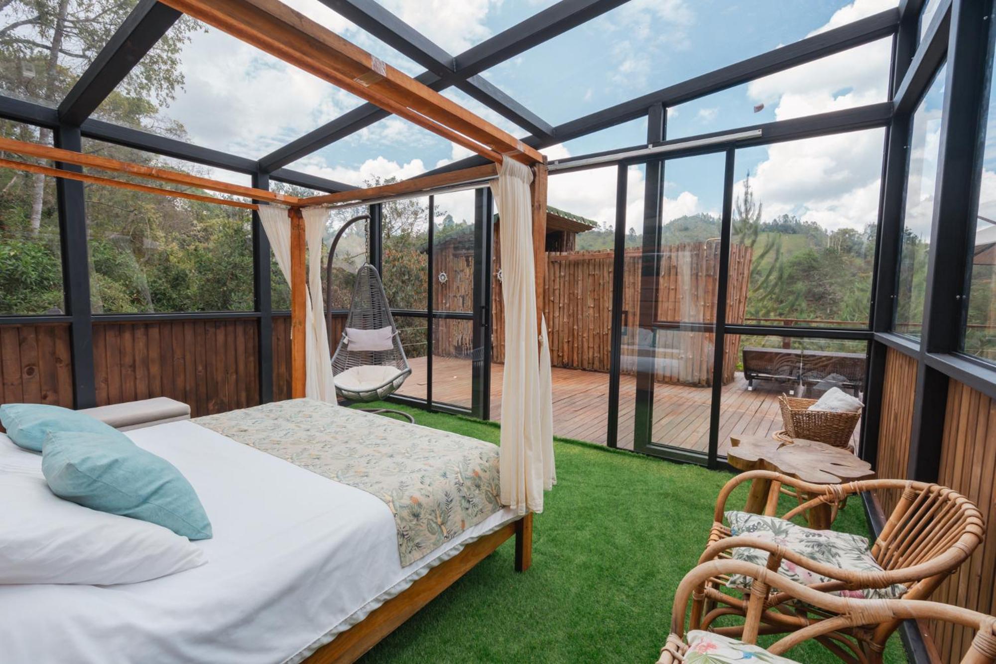BubbleSky Glamping 40 min from Medellin - Property Image 102