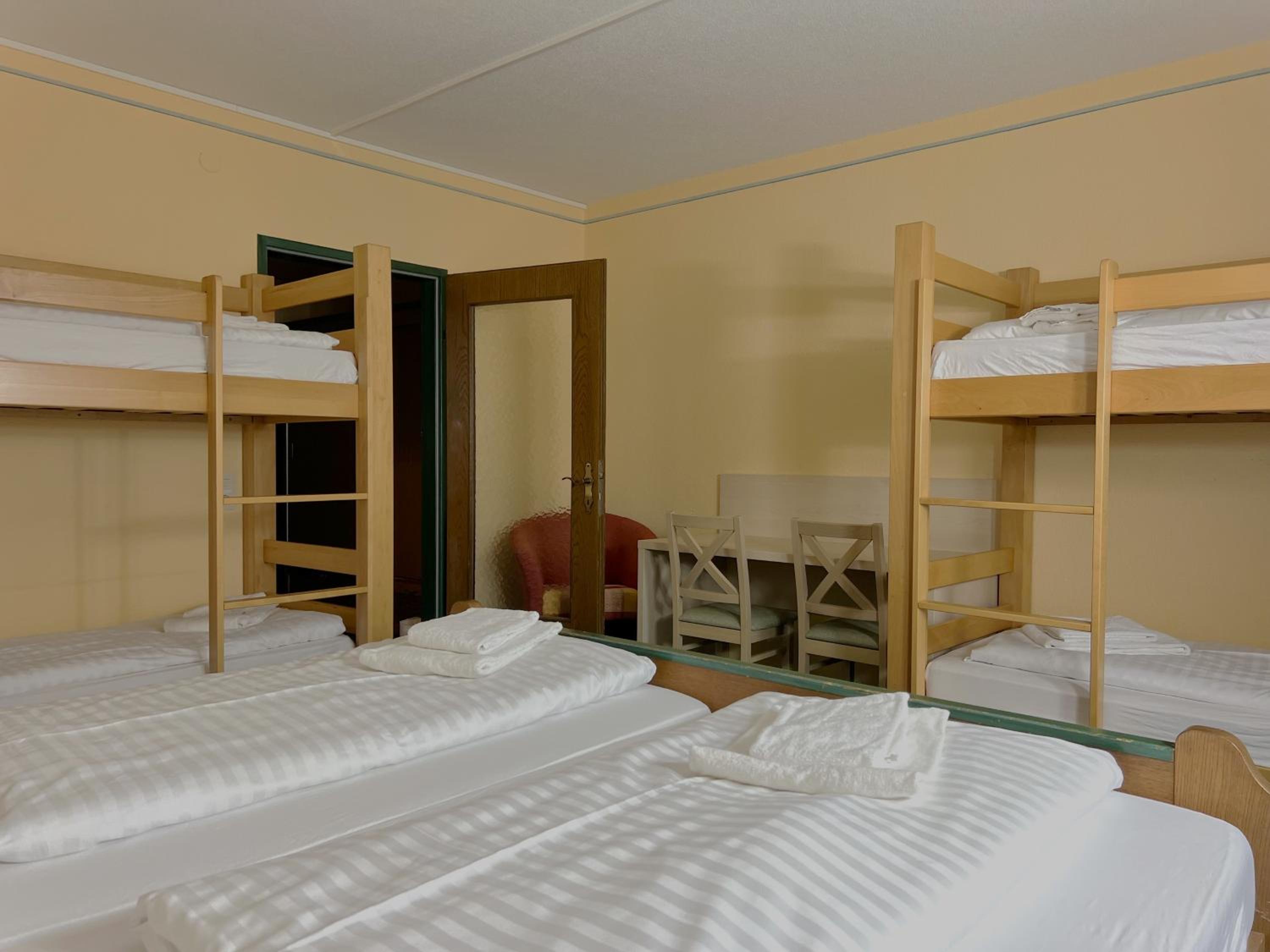 Mountain Hotel & Hostel