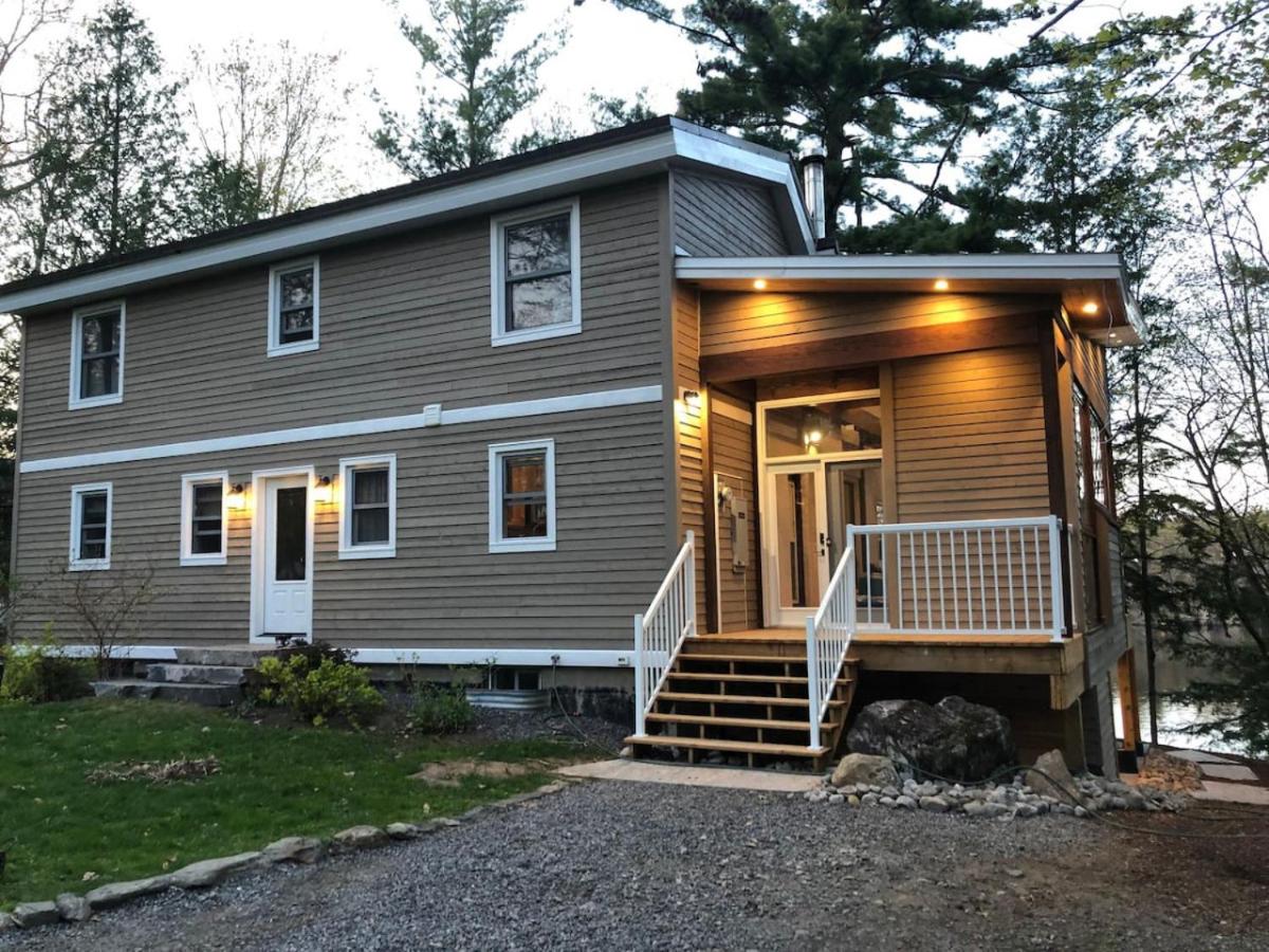 Muskoka Charm Beautiful four bedroom cottage